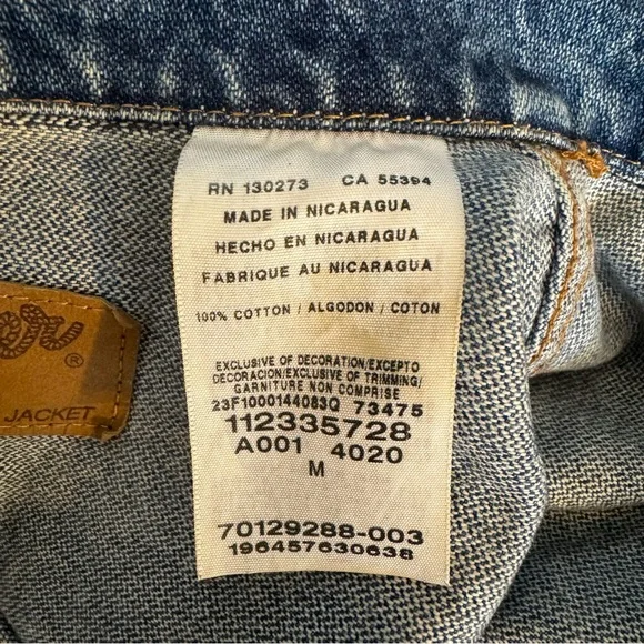 Wrangler Authentic 100% Cotton - Western Blue Denim Jacket Size M Oversized fit - Picture 3 of 11